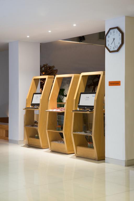 Harris Hotel Raya 꾸따 외부 사진