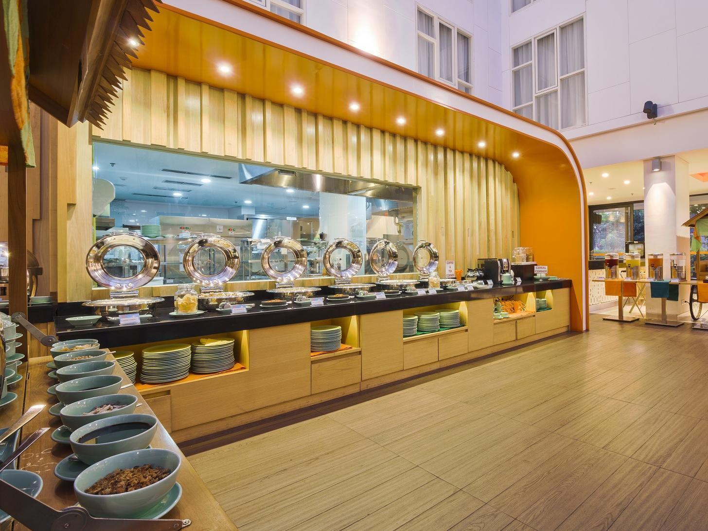 Harris Hotel Raya 꾸따 외부 사진