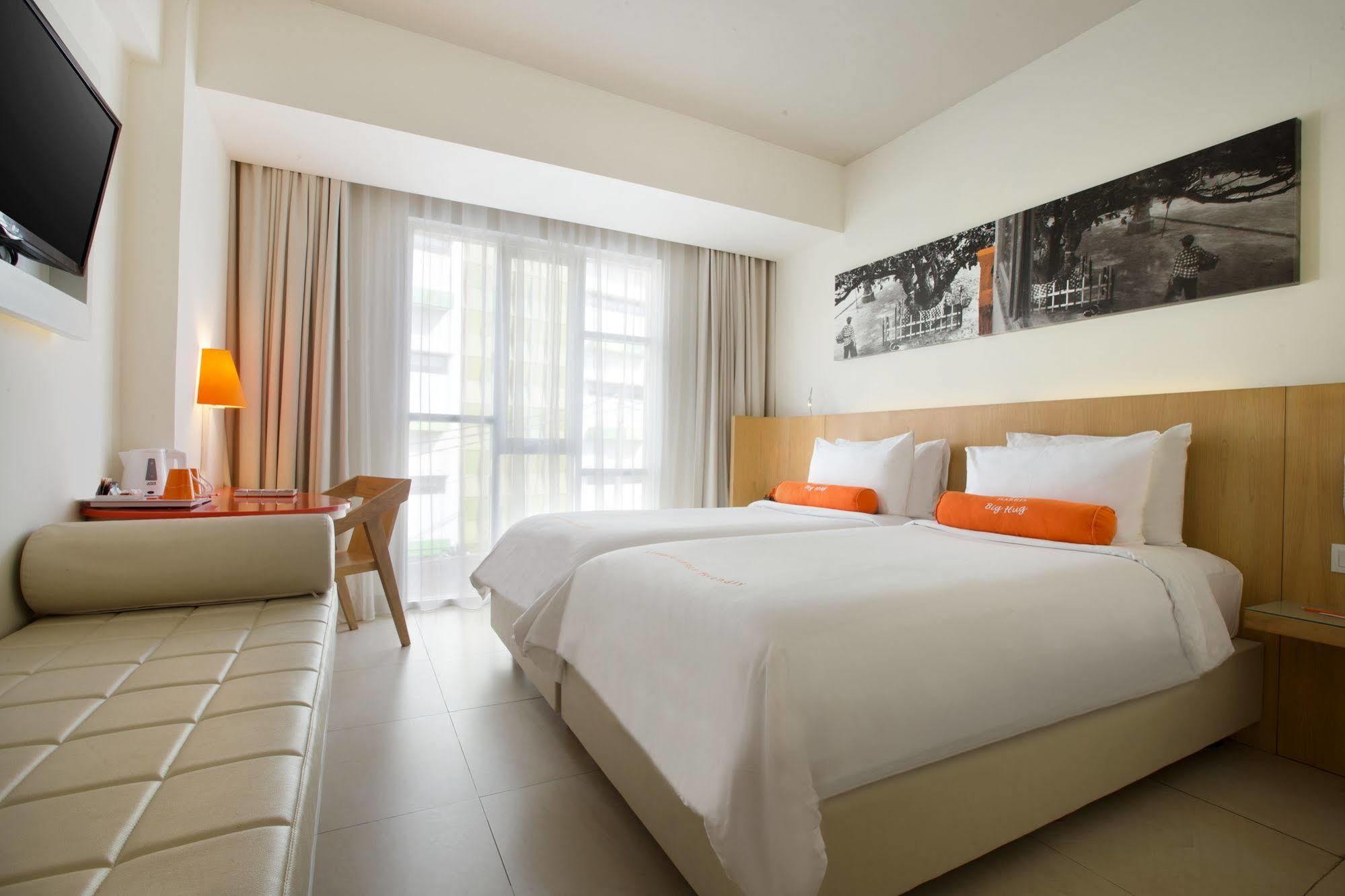 Harris Hotel Raya 꾸따 외부 사진
