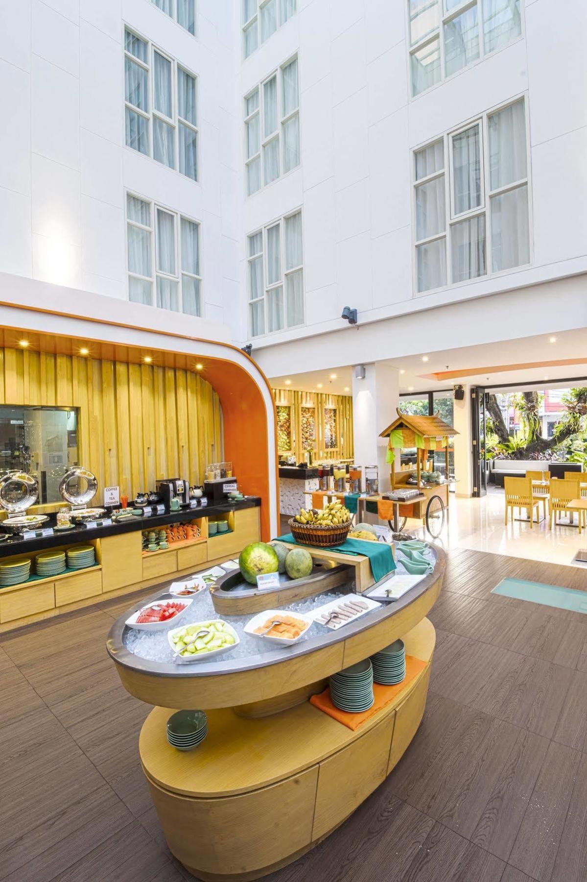 Harris Hotel Raya 꾸따 외부 사진