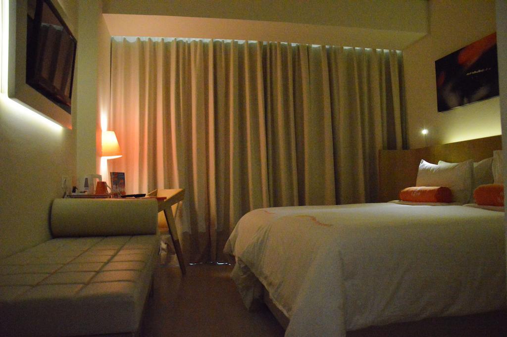 Harris Hotel Raya 꾸따 외부 사진