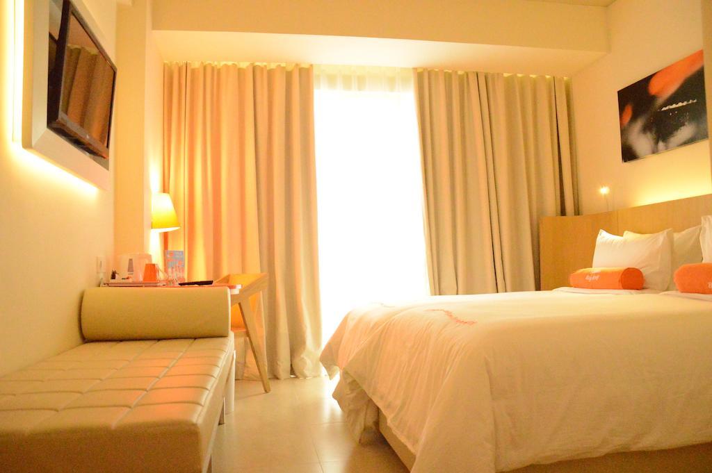 Harris Hotel Raya 꾸따 외부 사진