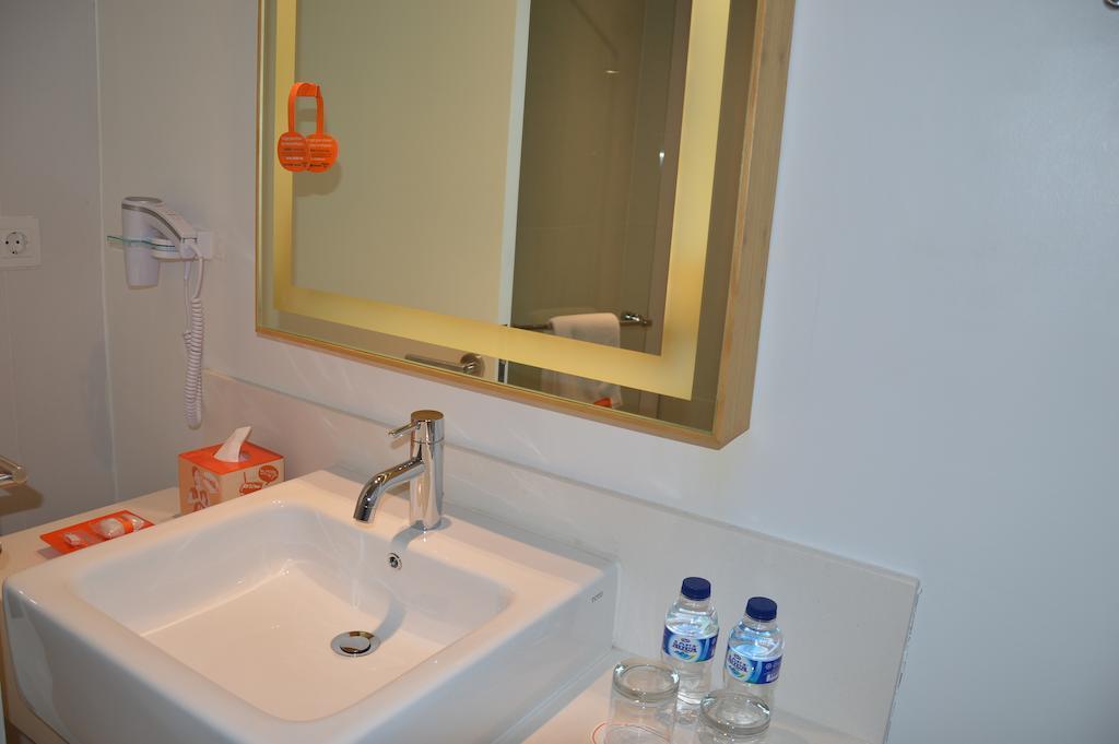 Harris Hotel Raya 꾸따 외부 사진